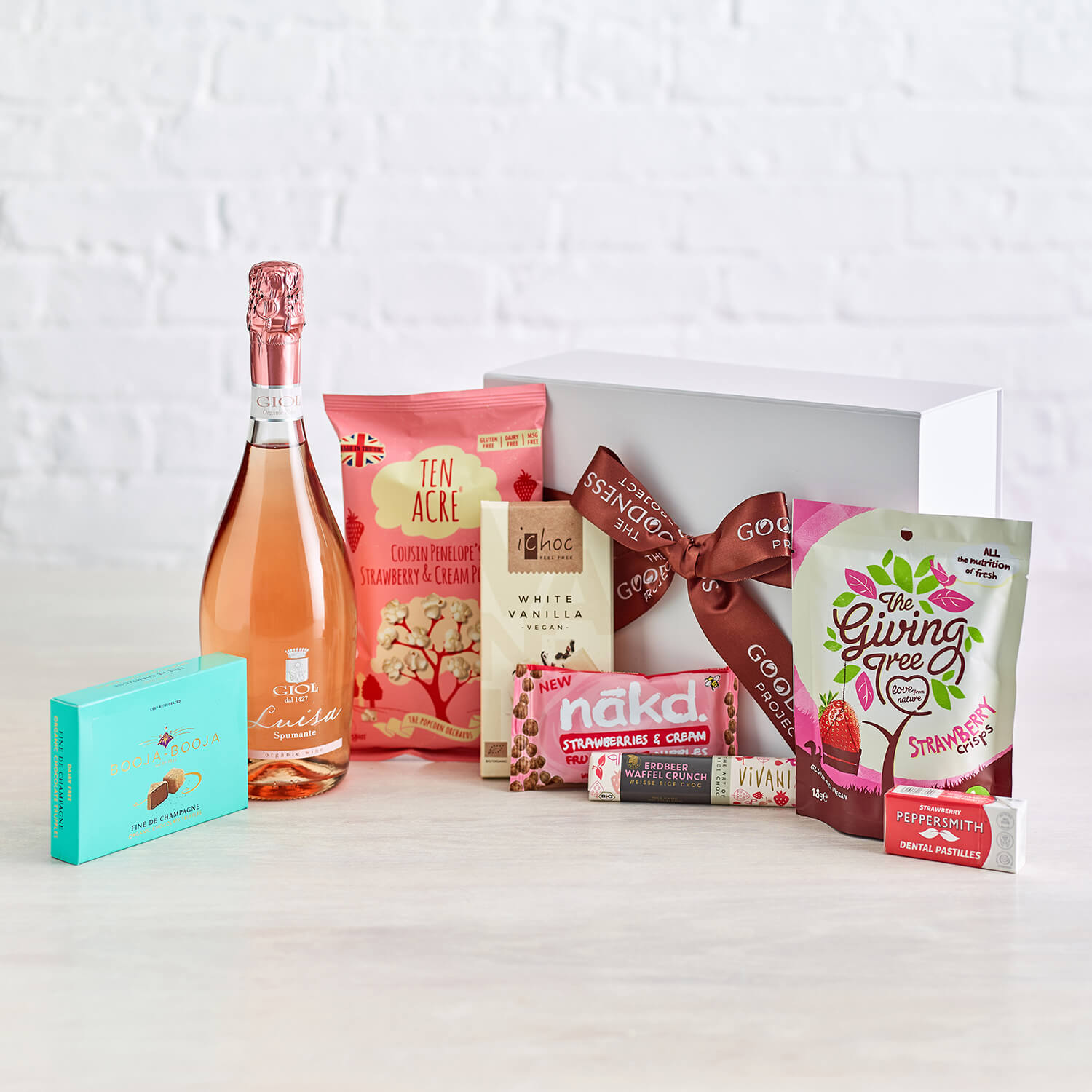 Strawberry Cream Prosecco Hamper 