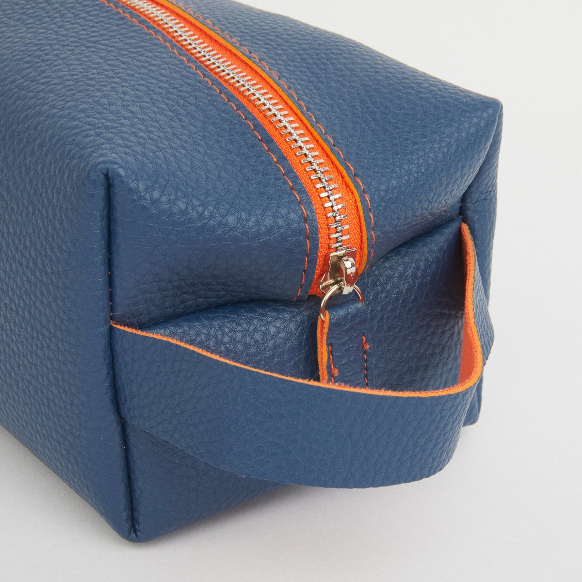 Goodeehoo Wallace Wash Bag - Navy